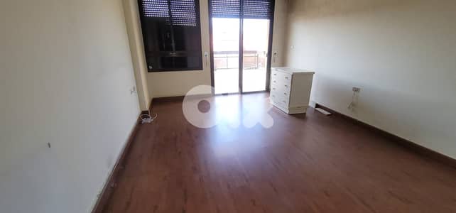 L19540 - Spacious Apartment For Sale in Ballouneh