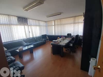 200Sq OFFICE FOR RENT IN HAZMIEH PRIME, (HAR-210)