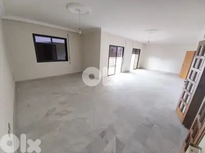 Spacious Renovated Apartment fo rent in Jdeideh| للاجار شقة في الجديدة