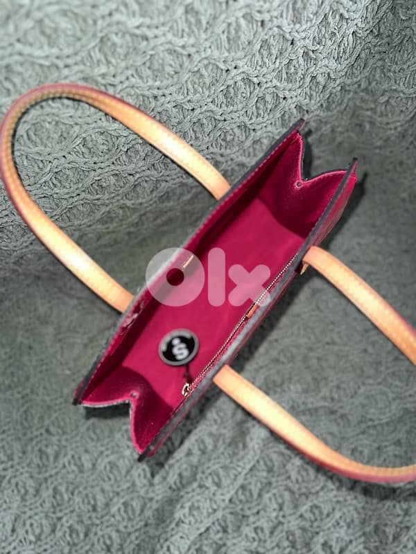 Louis Vuitton Purse 3