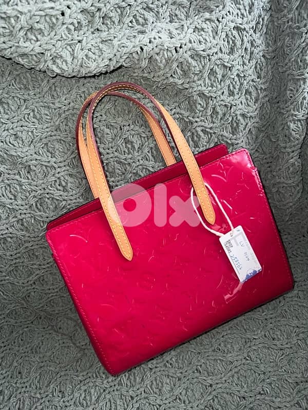 Louis Vuitton Purse 10