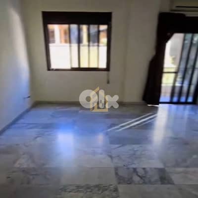 Apartment for sale in Awkar GH131 شقة للبيع في عوكر