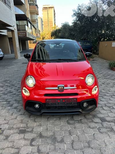 Fiat Abarth 595 2019 red on black