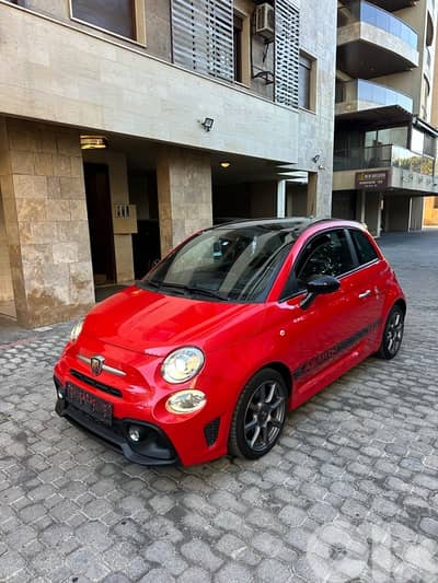 Fiat Abarth 595 2019 red on black