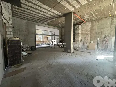 330 Sqm + Garden and Terrace - Shop For Rent in Downtown