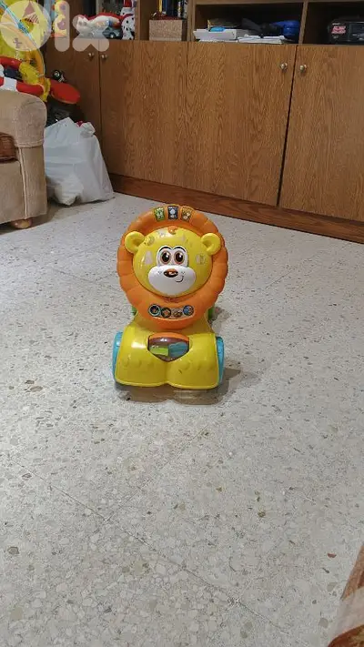 3-in-1 Grow-with-Me Lion Scooter