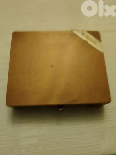 1 cigar box