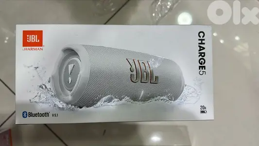 Jbl charge 5 White