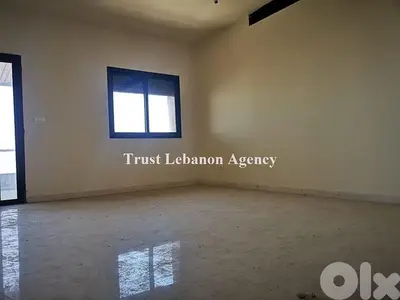 مكتب للبيع في البوشرية Office for sale in Baouchriyeh
