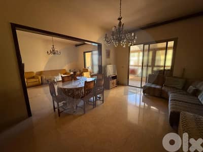 Comfortable living in Tariq el Jdideh/طريق الجديدة REF#YJ127761