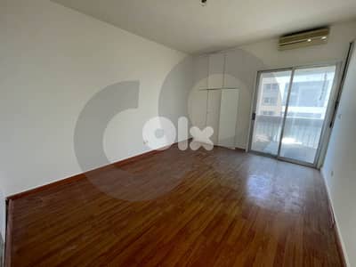 well maintained building in Ramlet El Bayda/رملة البيضاء REF#HU127760
