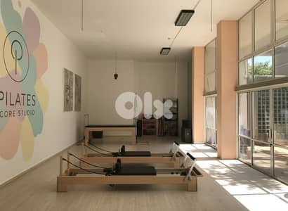 High Ceilings Shop for rent