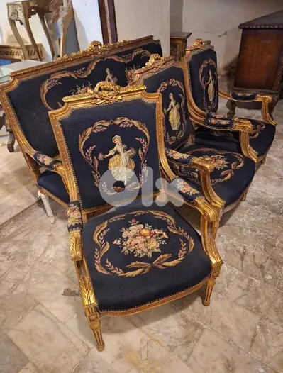 طقم لويساز فرنسي قماش اوبيسون حياكة يد رائع جدا مميز كامل