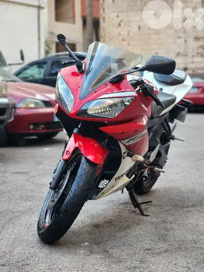 Yamaha R15