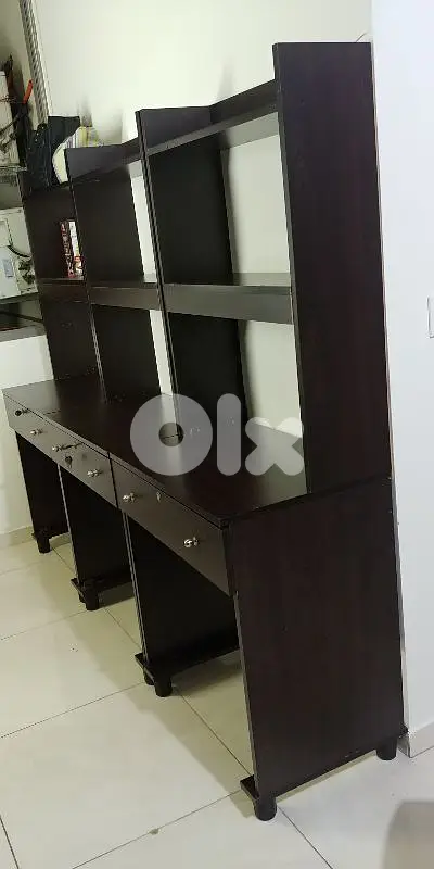 Study desk & closet