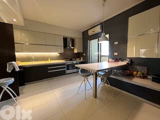 L19562 - Spacious 4-Bedroom Apartment For Sale in Sanayeh, Ras Beirut