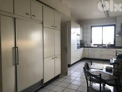 L19563 - Spacious & High-End 3 Bedroom Apartment For Sale in Hazmieh