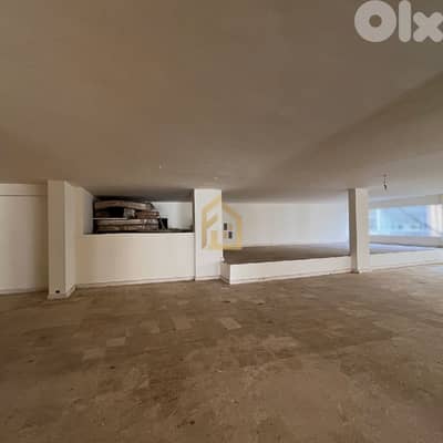 Showroom for sale in Ramlet El Baida MJ5 صالة عرض  للبيع