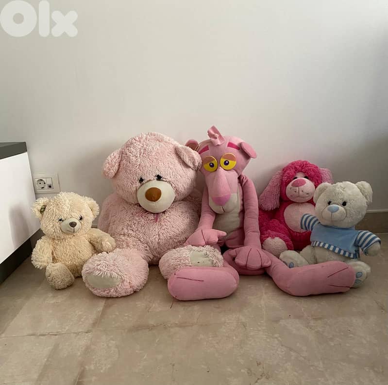 toys bears and pink panther 0