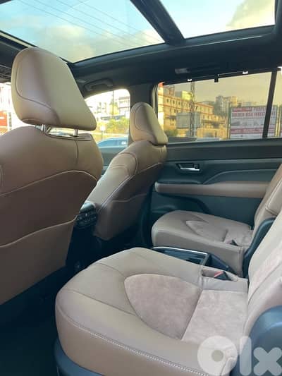 Toyota Highlander Hybrid 2025