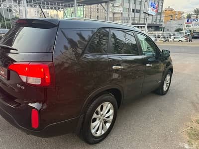 Kia Sorento Ex V6 4WD model 2015 super clean!!!