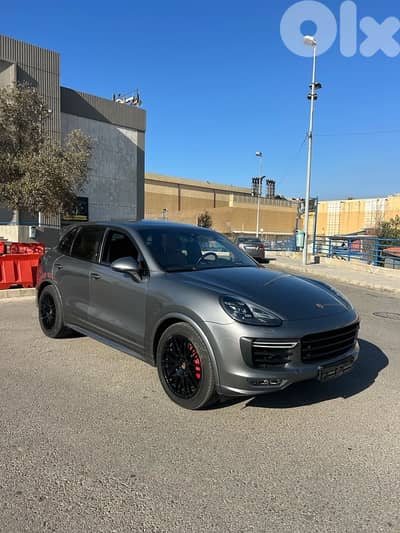 Porsche Cayenne GTS 2016 From Porsche Lebanon 90000 km only !!!!