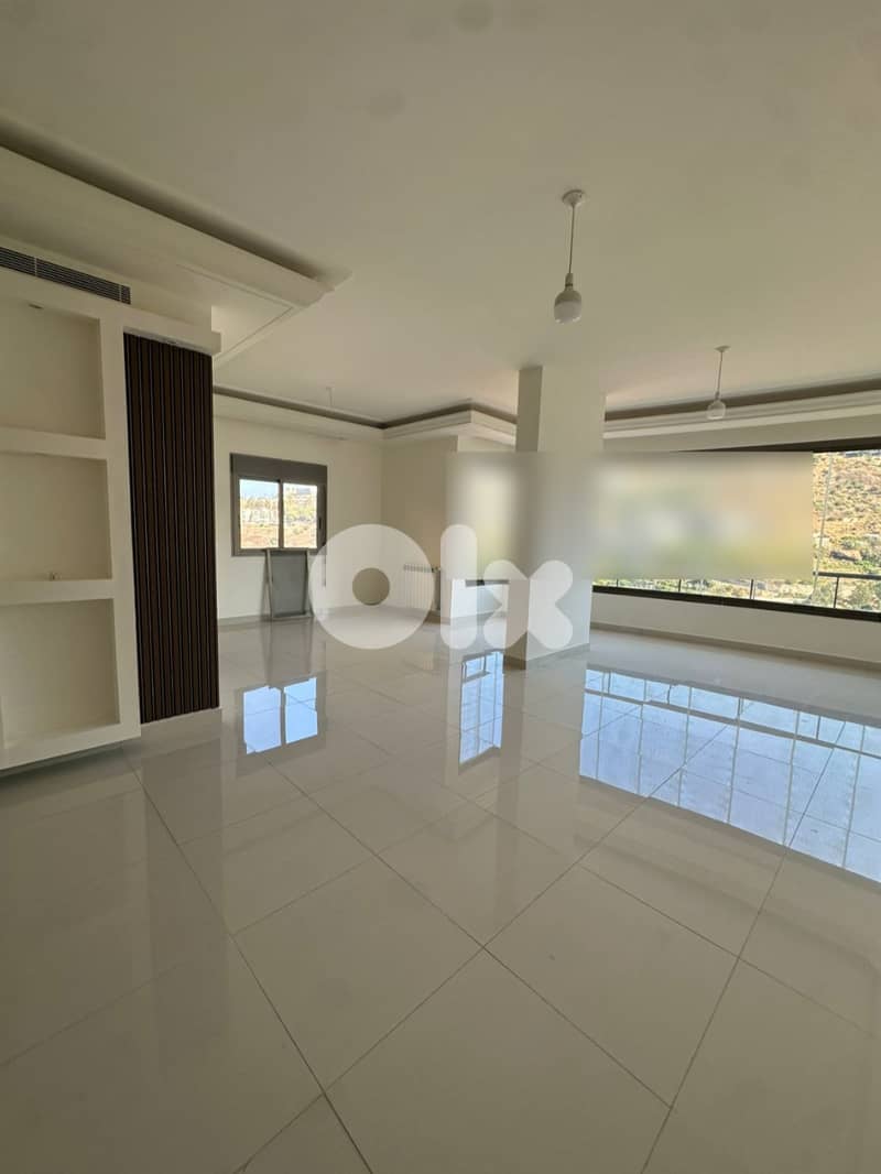 SUPER CATCH! APARTMENT IN MAR TAKLA HAZMIEH 3 BEDROOMS, (HAR-258) 0