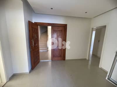 L19582 - Spacious & Bright Apartment For Rent in Verdun, Beirut