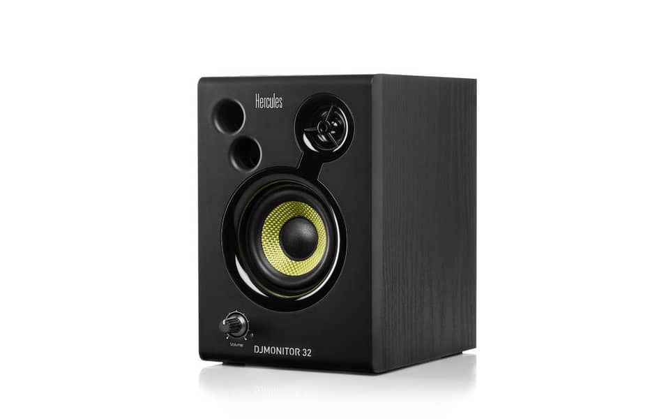 Hercules DJMonitor 32 DJ Monitors 2