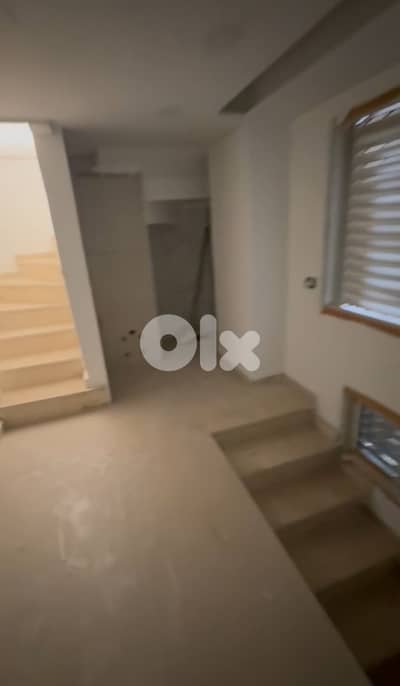 3 Floors Shop For Sale In Mezher محل للبيع في مزهر