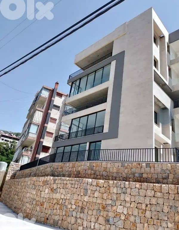 Posh apartment fully furnished and equipped 0
