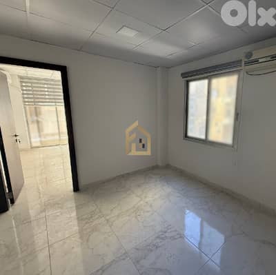 Office for rent in Hamra ML417 مكتب  للإيجار في الحمرا
