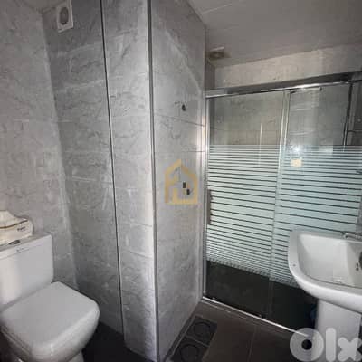 Office for rent in Hamra ML417 مكتب  للإيجار في الحمرا