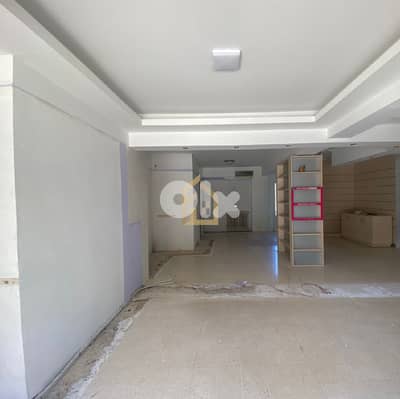 Pharmacy for rent in Ajaltoun GH147 صيدلية للإيجار في عجلتون