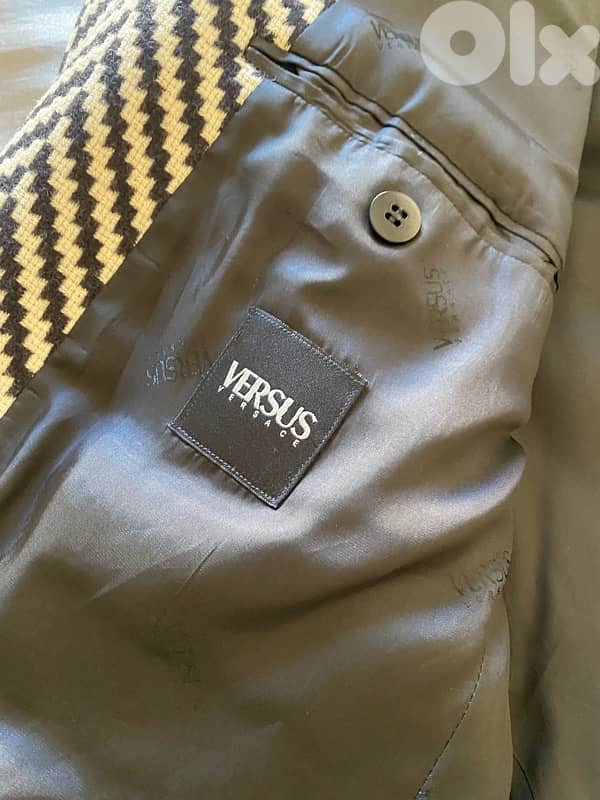 Versace versus 1