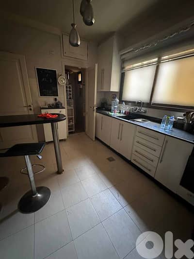 SPACIOUS APARTMENT IN SPEARS PRIME (200SQ) 3 BEDROOMS , (BT-1283)