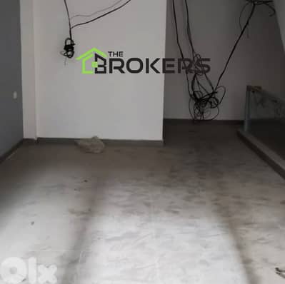 Shop for rent in Hamra محل للايجار في الحمرا