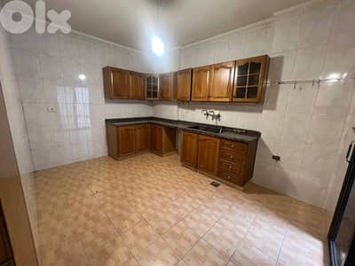 L19564 - 3-Bedroom Apartment For Sale in Hazmieh, Mar Takla