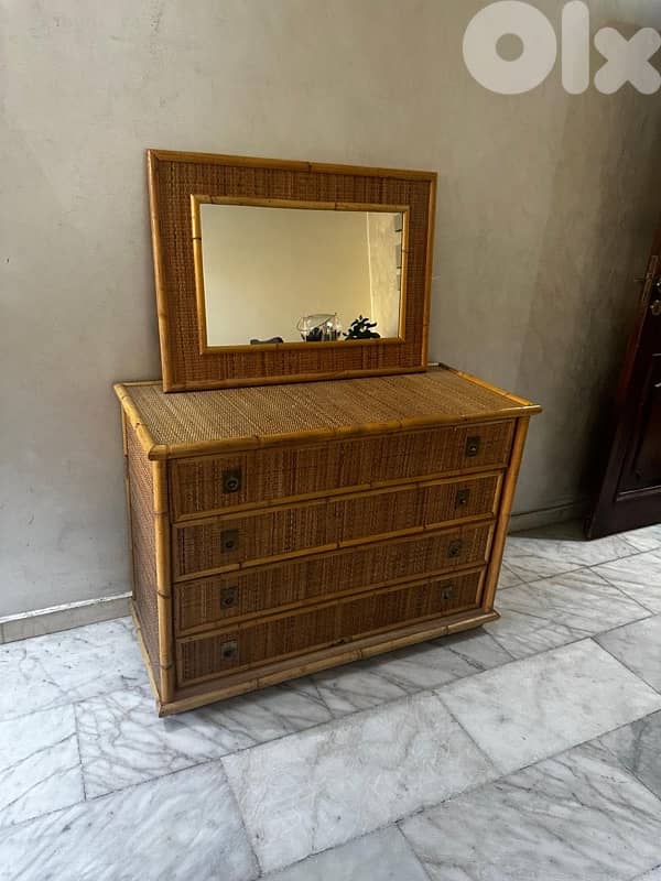 vintage bamboo dresser like new. 320$ 1