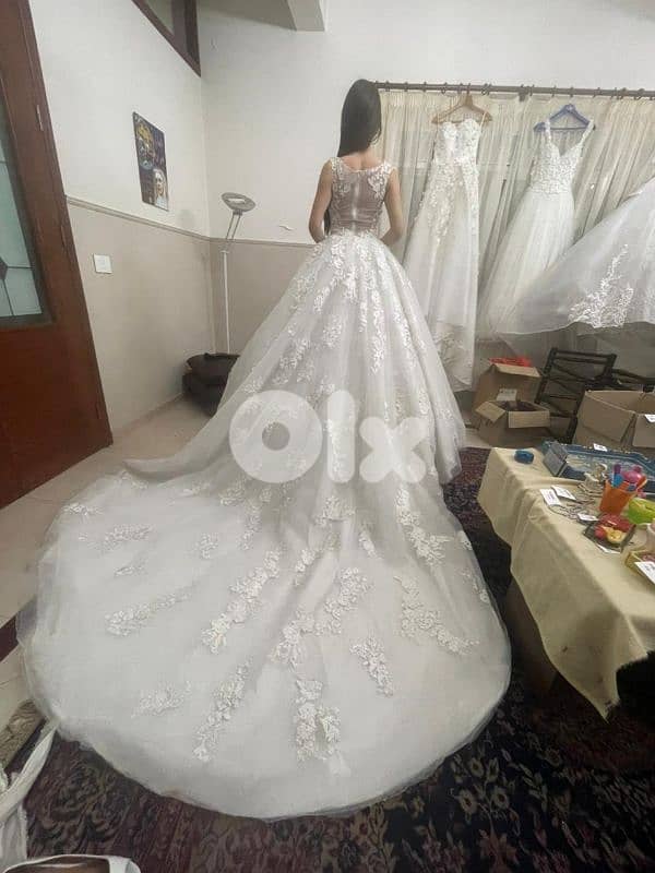 bride dress 0