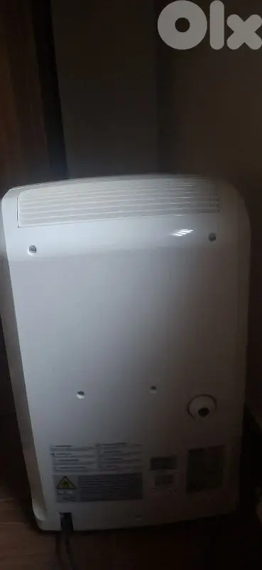De'Longhi DD230P dehumidifier