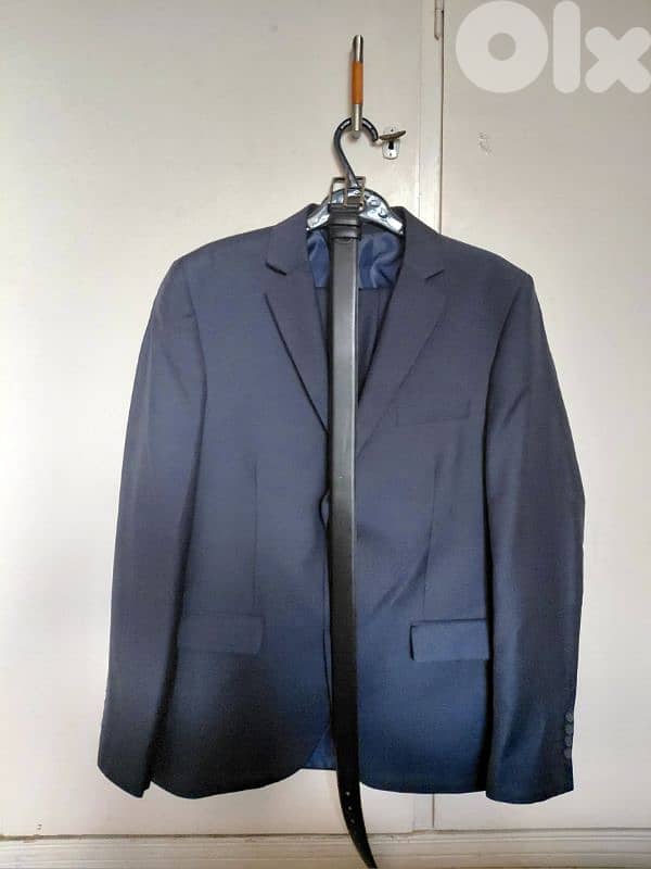 Navy suit + belt 0