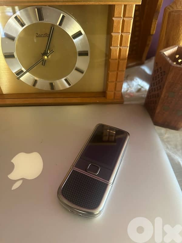 Nokia 8800 carbon 0