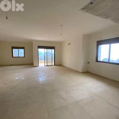 GMK196YA - Apartment for sale in Fatqa - شقة للبيع في فتقا