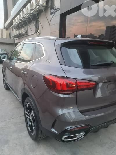 MG HS TROPHY 2. OL 4WD MODEL 2014 COMPANY SOURCE WARRANTY TILL 2030