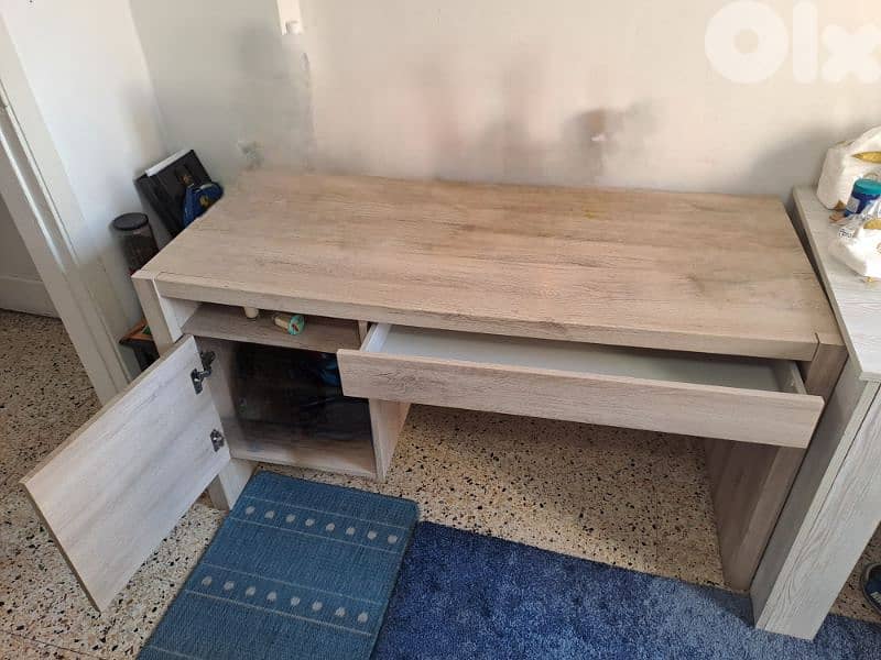 wooden table for studying 0