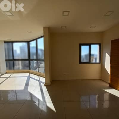 Wide office in Zalka 2 steps from the highway for rent