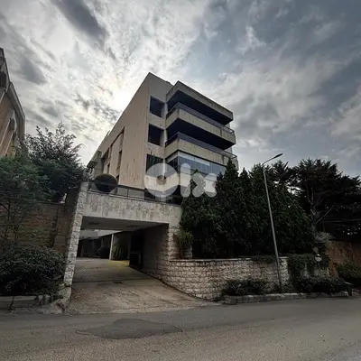 550 Sqm Apartment in Rabieh
