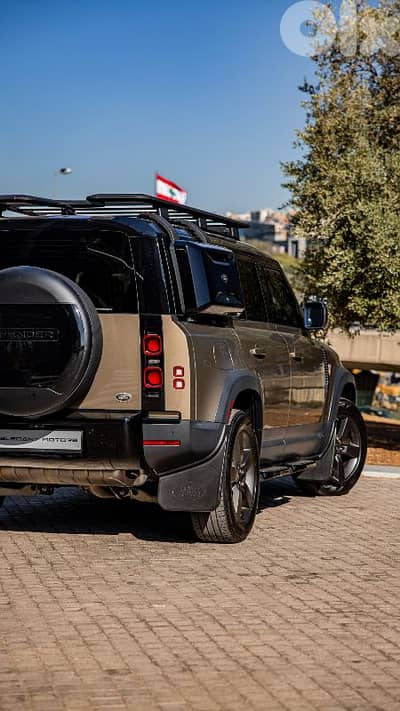2020 Land Rover Defender 110 P400 SE