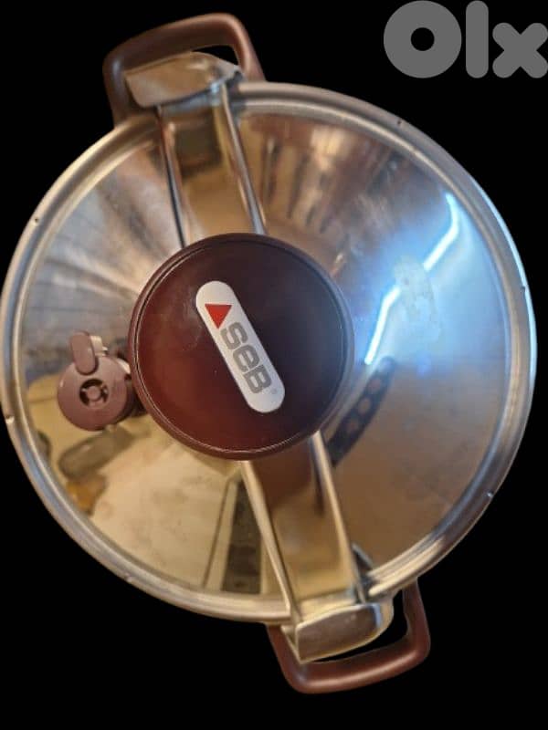 pressure cooker 0